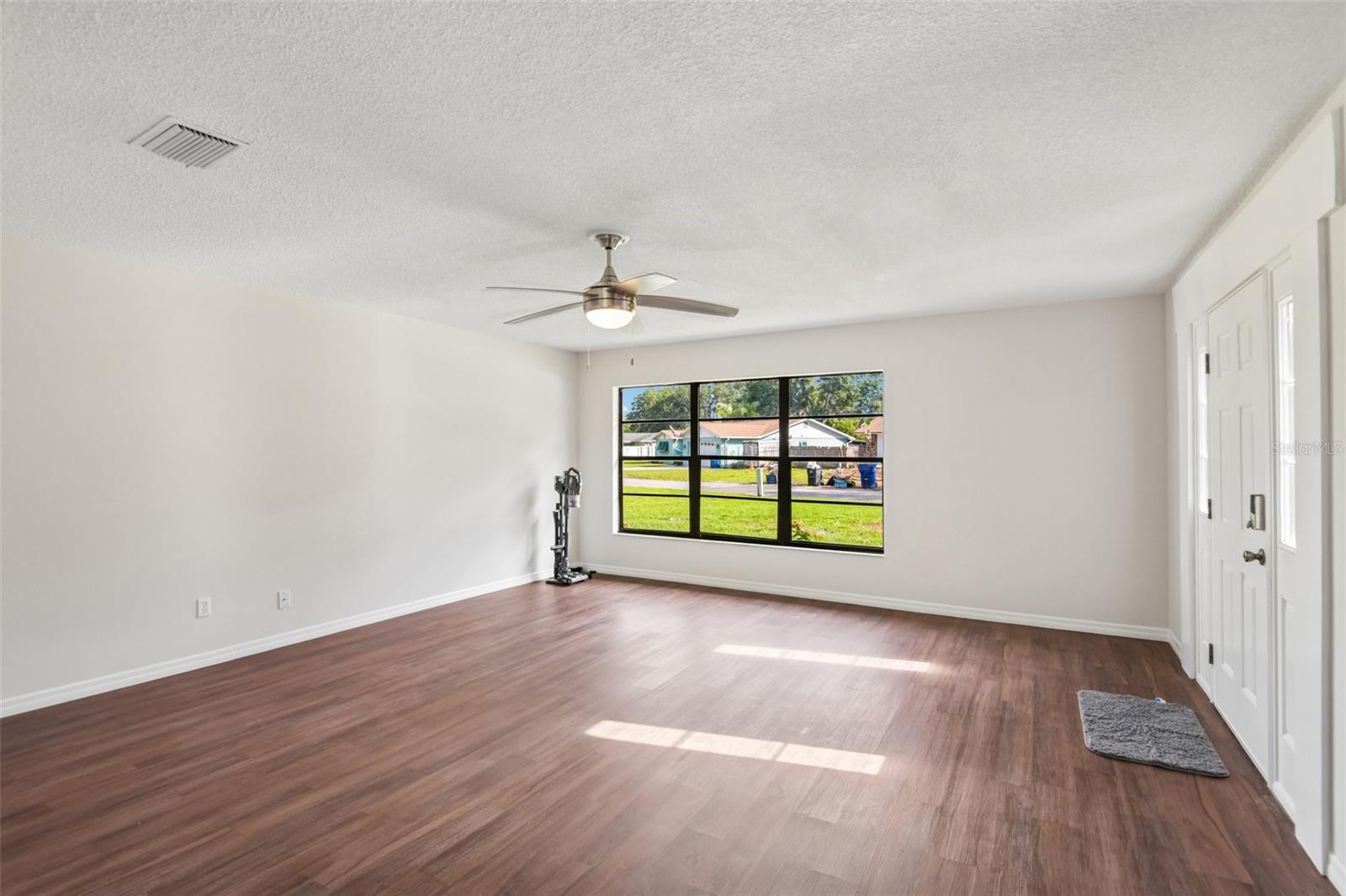 TAMPA DOWNS HEIGHTS - Residential