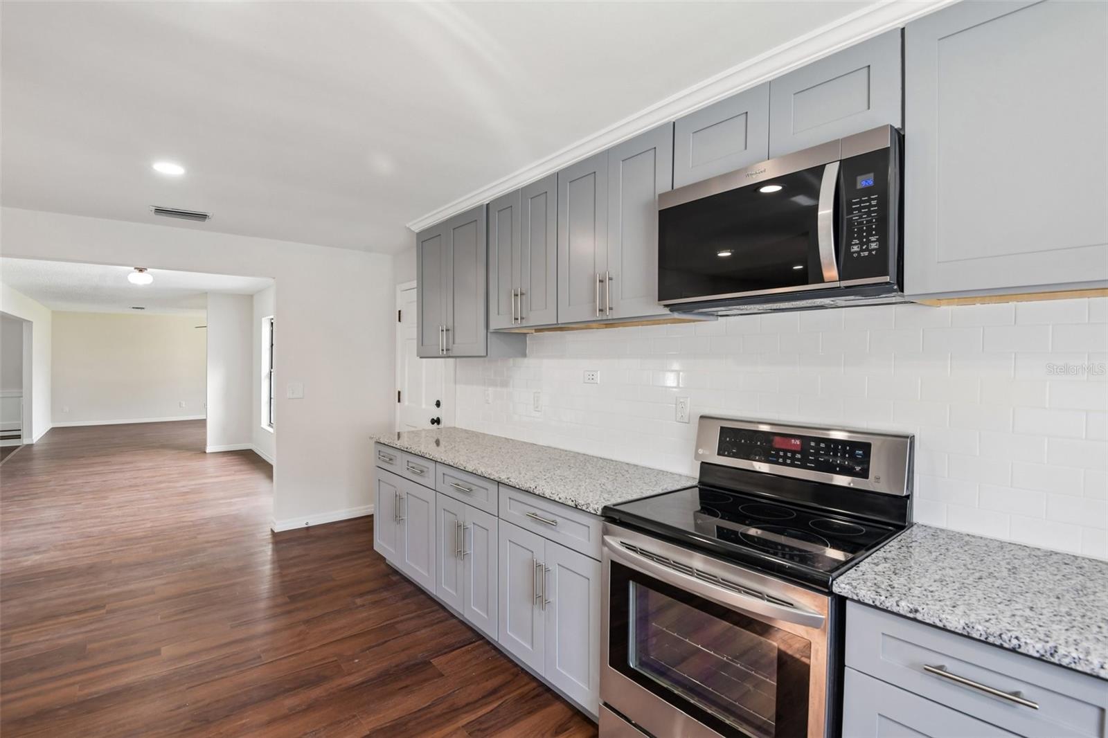 TAMPA DOWNS HEIGHTS - Residential