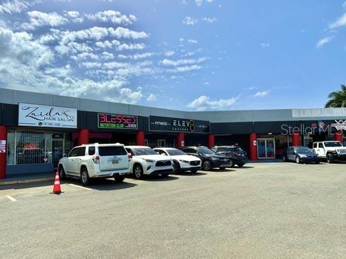 Fully occupied shopping center with a steady income stream for sale in Catano for $6,200,000. The property has 46,015 sf, sits on a 12,192 sm and has 210 parking spaces. Zoned CI.