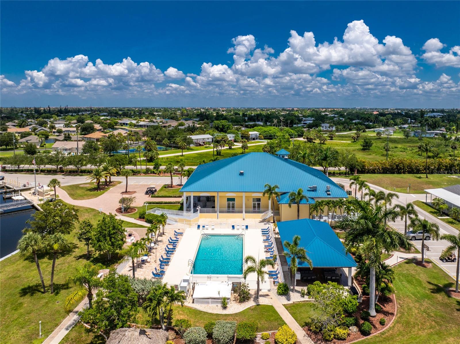 WINDMILL VILLAGE - Residential