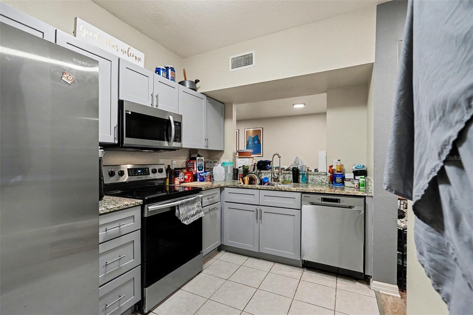 VILLAGES OF BLOOMINGDALE CONDO 4 - Residential