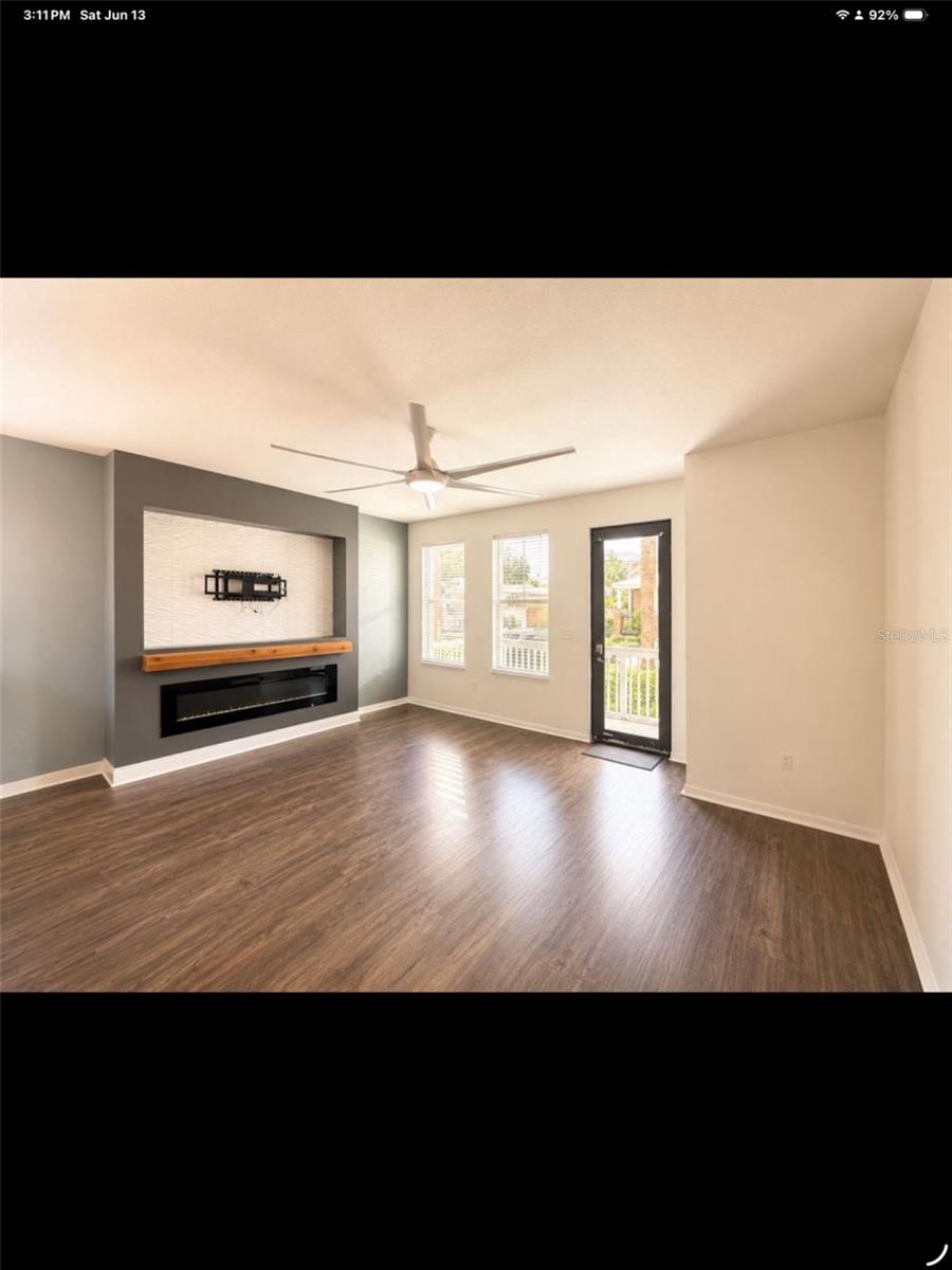 FIFTH AVE VILLAS A CONDOMIN - Residential