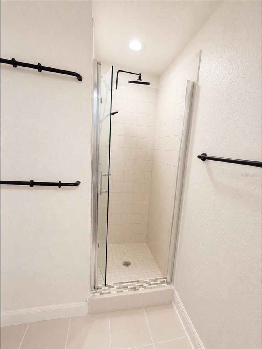 FIFTH AVE VILLAS A CONDOMIN - Residential
