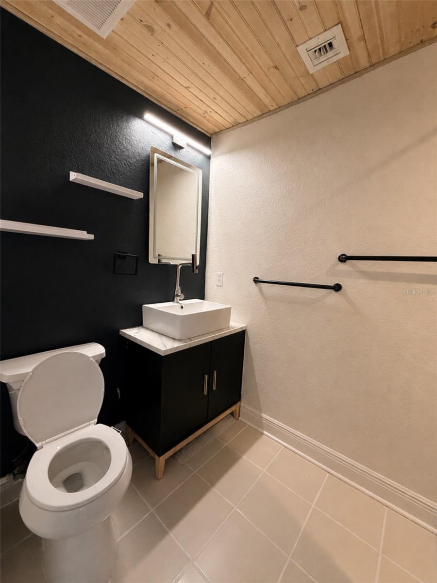 FIFTH AVE VILLAS A CONDOMIN - Residential