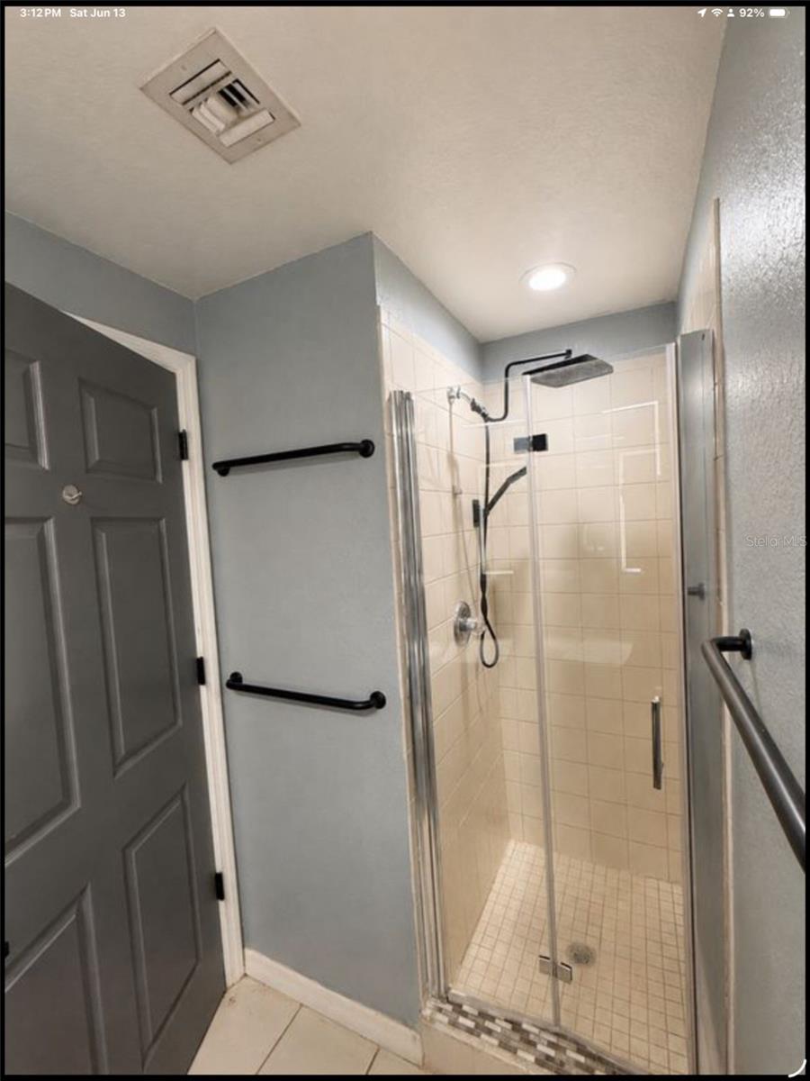 FIFTH AVE VILLAS A CONDOMIN - Residential