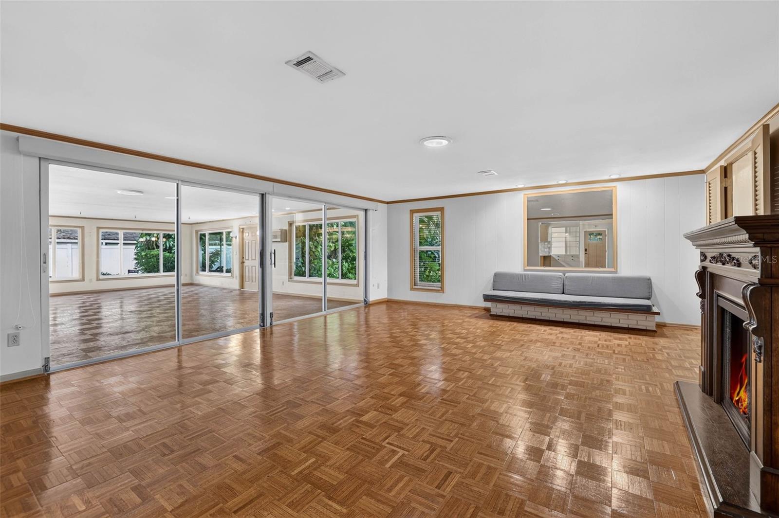 DEL ORO ESTATES - Residential