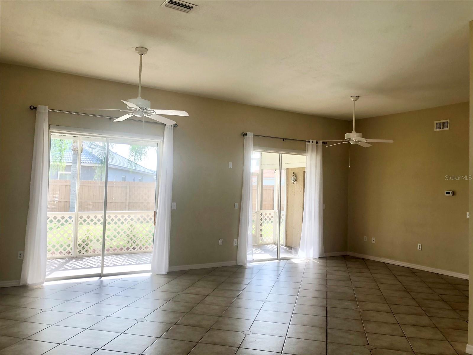 THE TRAILS PH I - Residential Lease