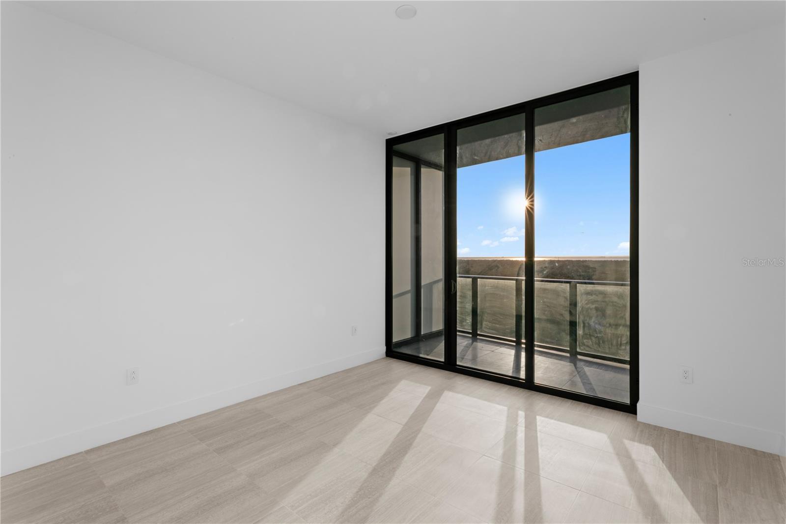 BAYSHORE YSABELLA CONDOMINIUM - Residential
