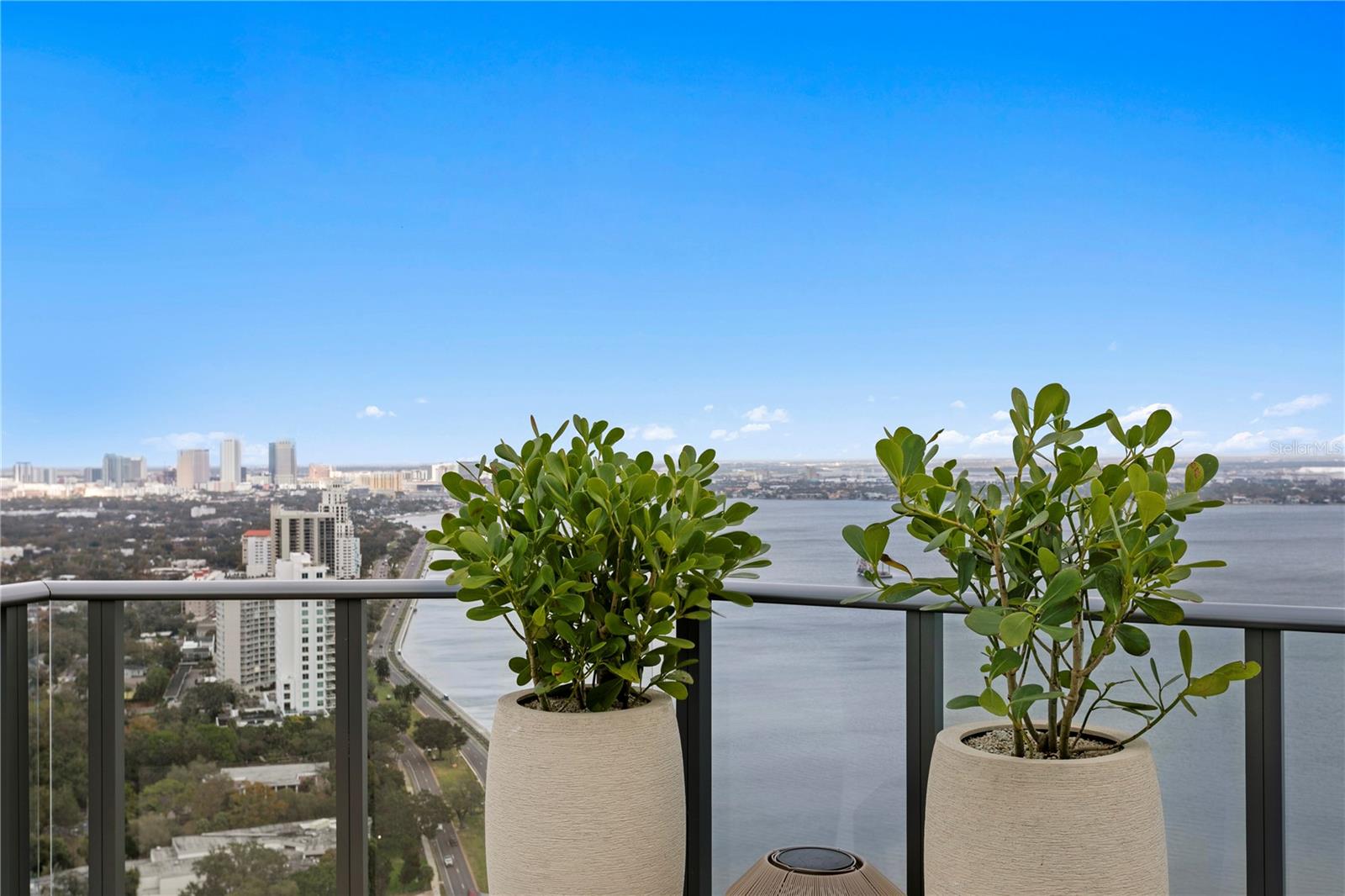 BAYSHORE YSABELLA CONDOMINIUM - Residential
