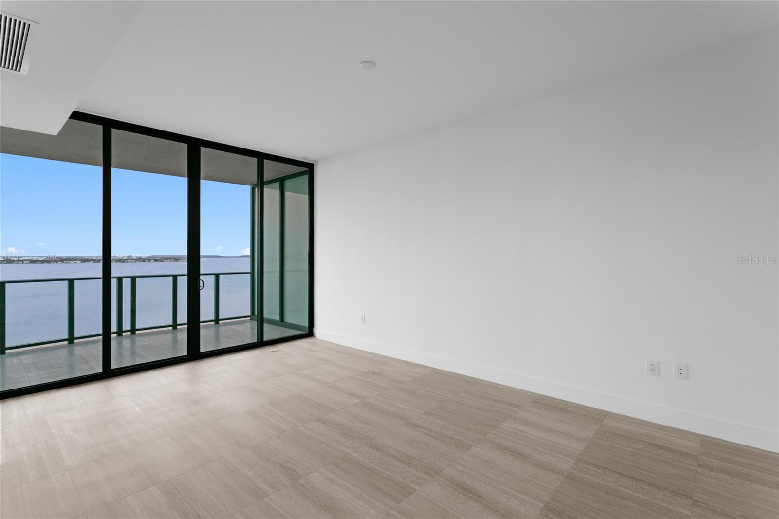 BAYSHORE YSABELLA CONDOMINIUM - Residential