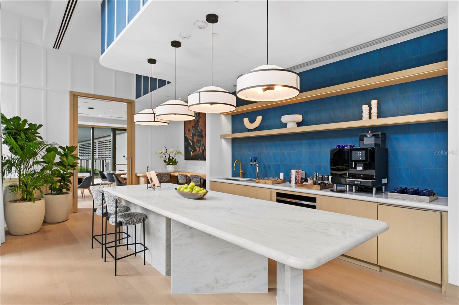 BAYSHORE YSABELLA CONDOMINIUM - Residential