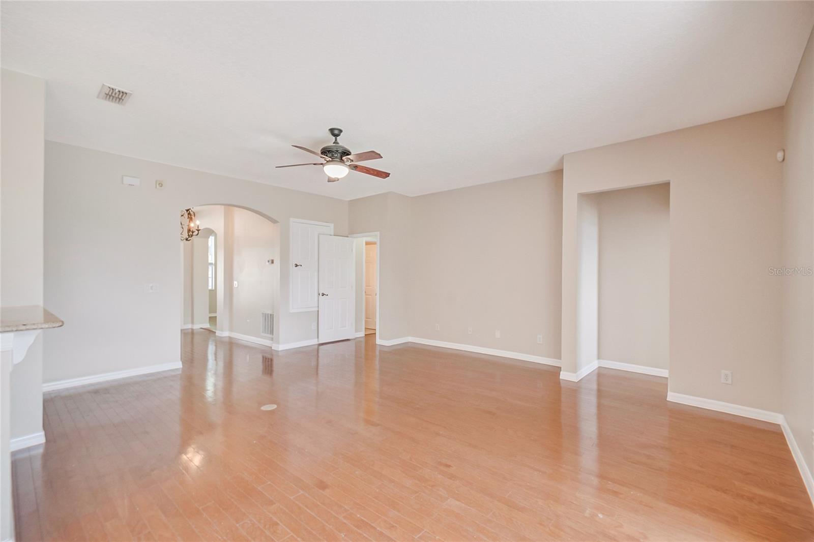 FISHER PLANTATION B D & E - Residential Lease