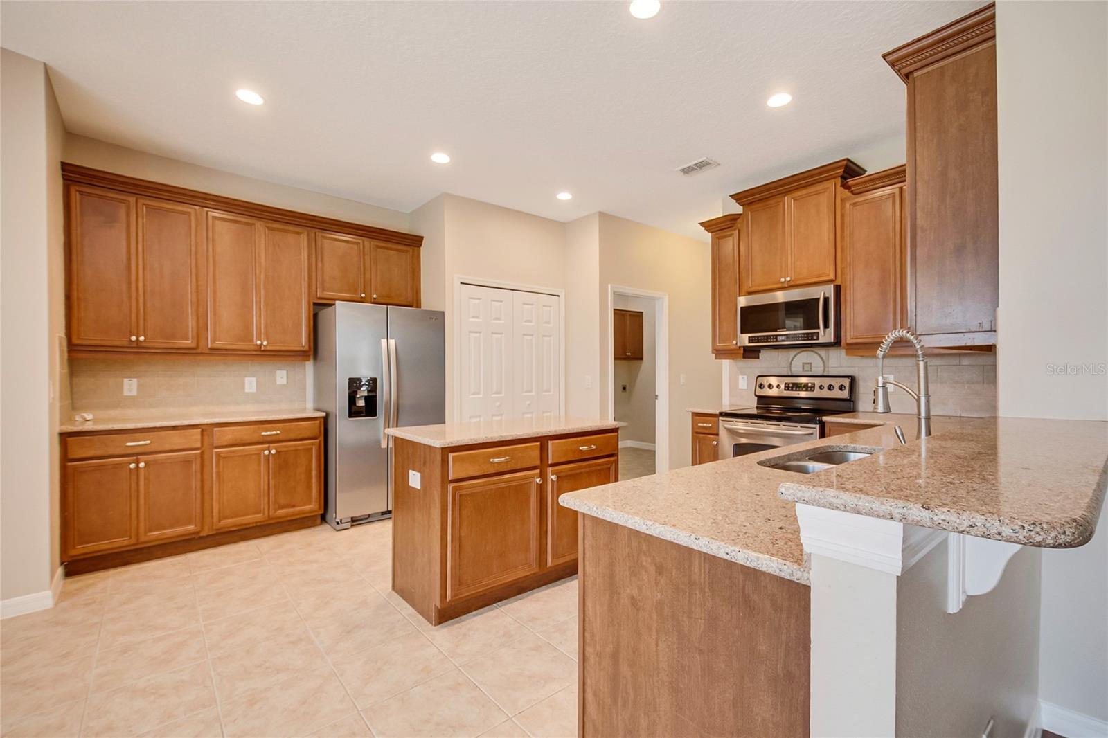 FISHER PLANTATION B D & E - Residential Lease