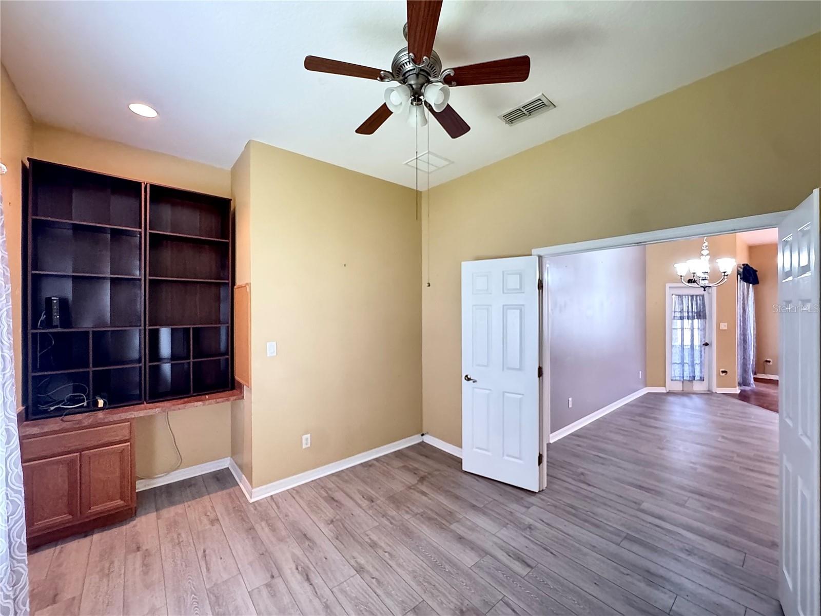 PLANTATION AT LEESBURG GLENDALE VILLAGE - Residential