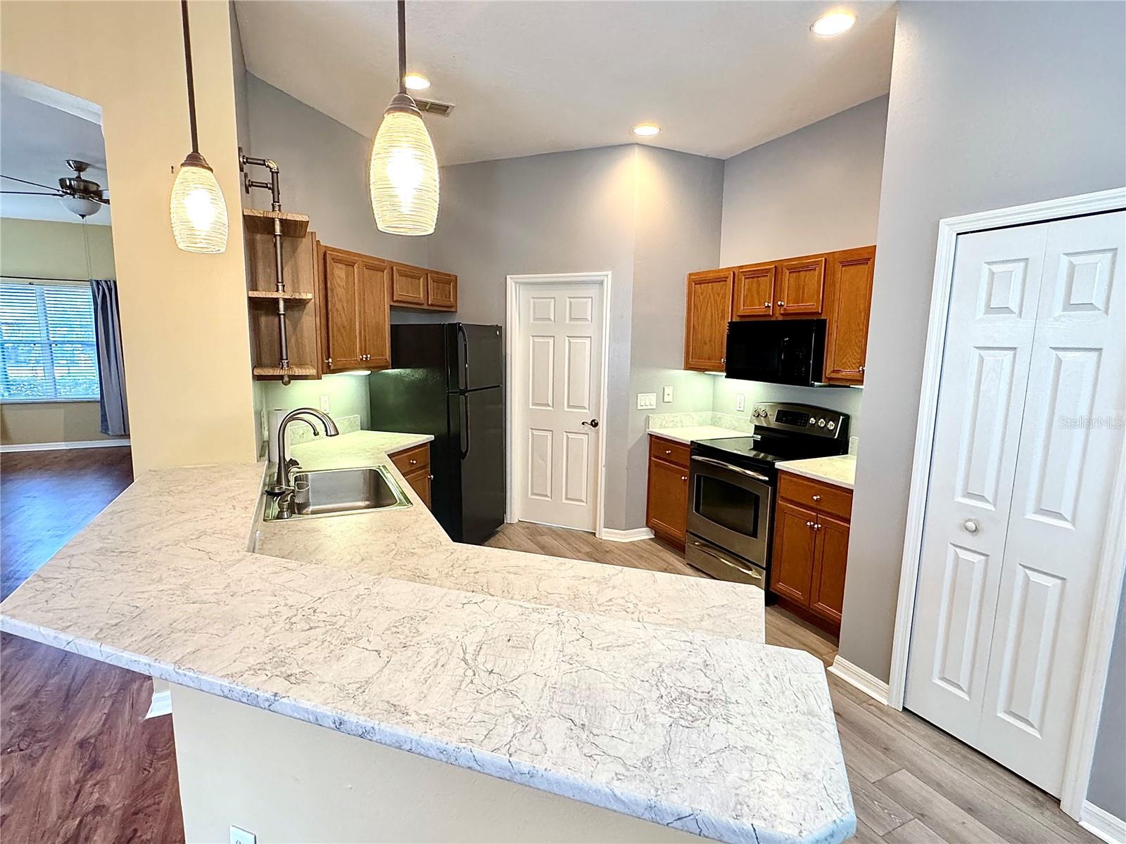 PLANTATION AT LEESBURG GLENDALE VILLAGE - Residential
