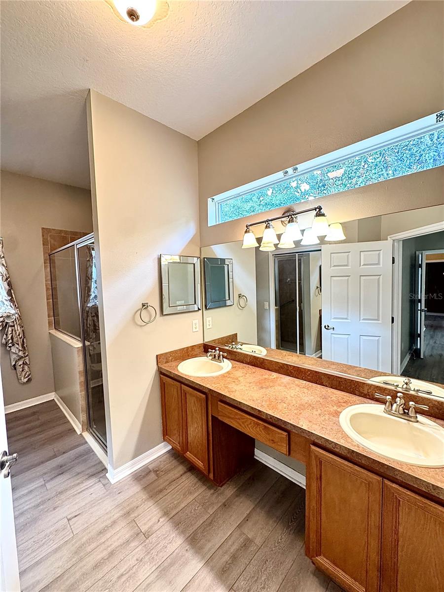 PLANTATION AT LEESBURG GLENDALE VILLAGE - Residential