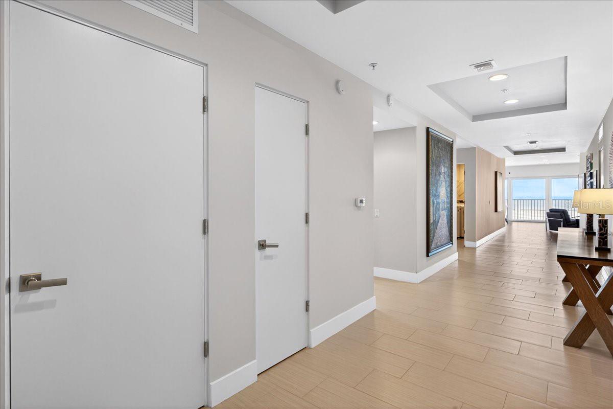 OCEANS GRAND - Residential