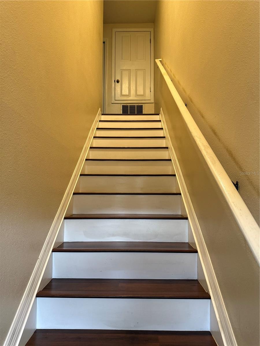 OAKCREST/SOUTHMEADOW PH D - Residential Lease