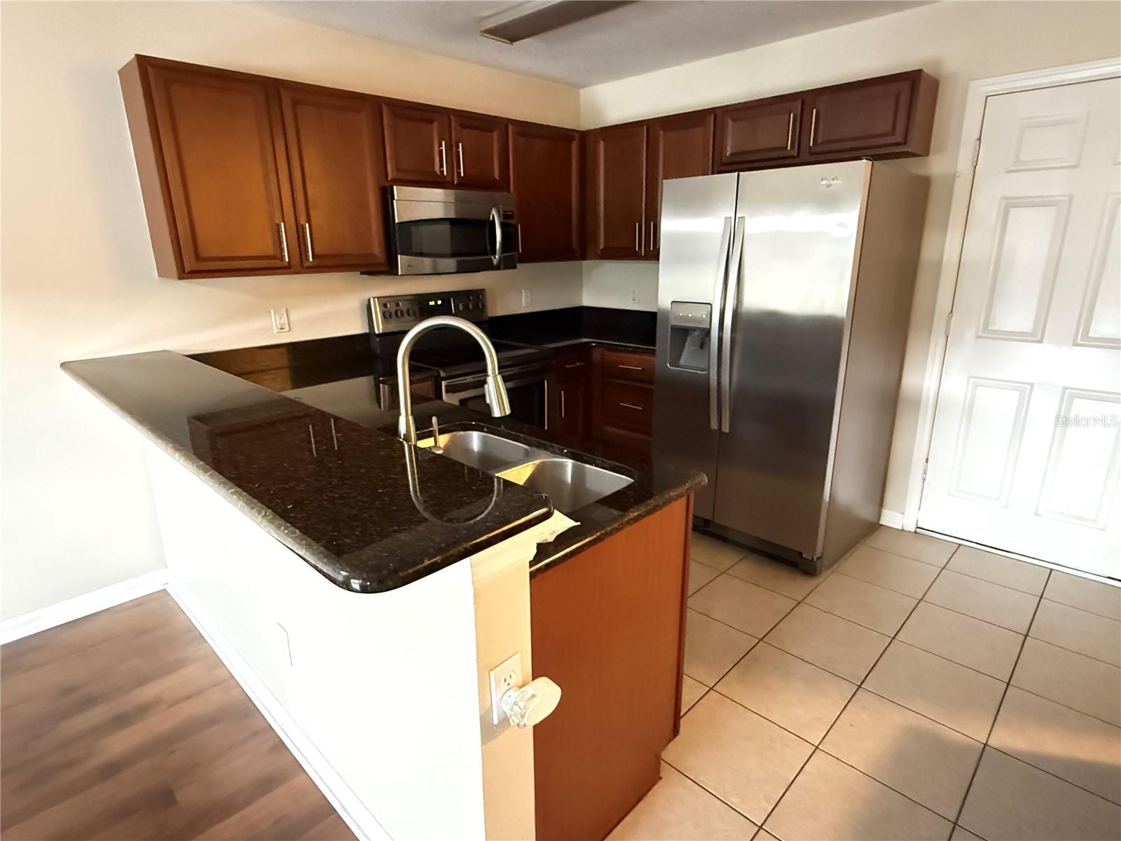 OAKCREST/SOUTHMEADOW PH D - Residential Lease