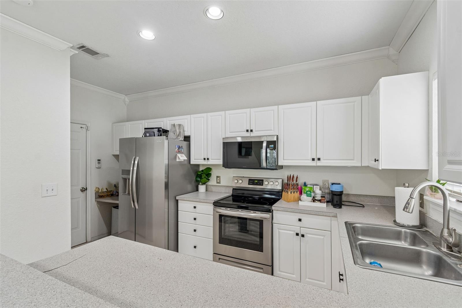 EMERALD POINTE TOWNHOMES - Residential