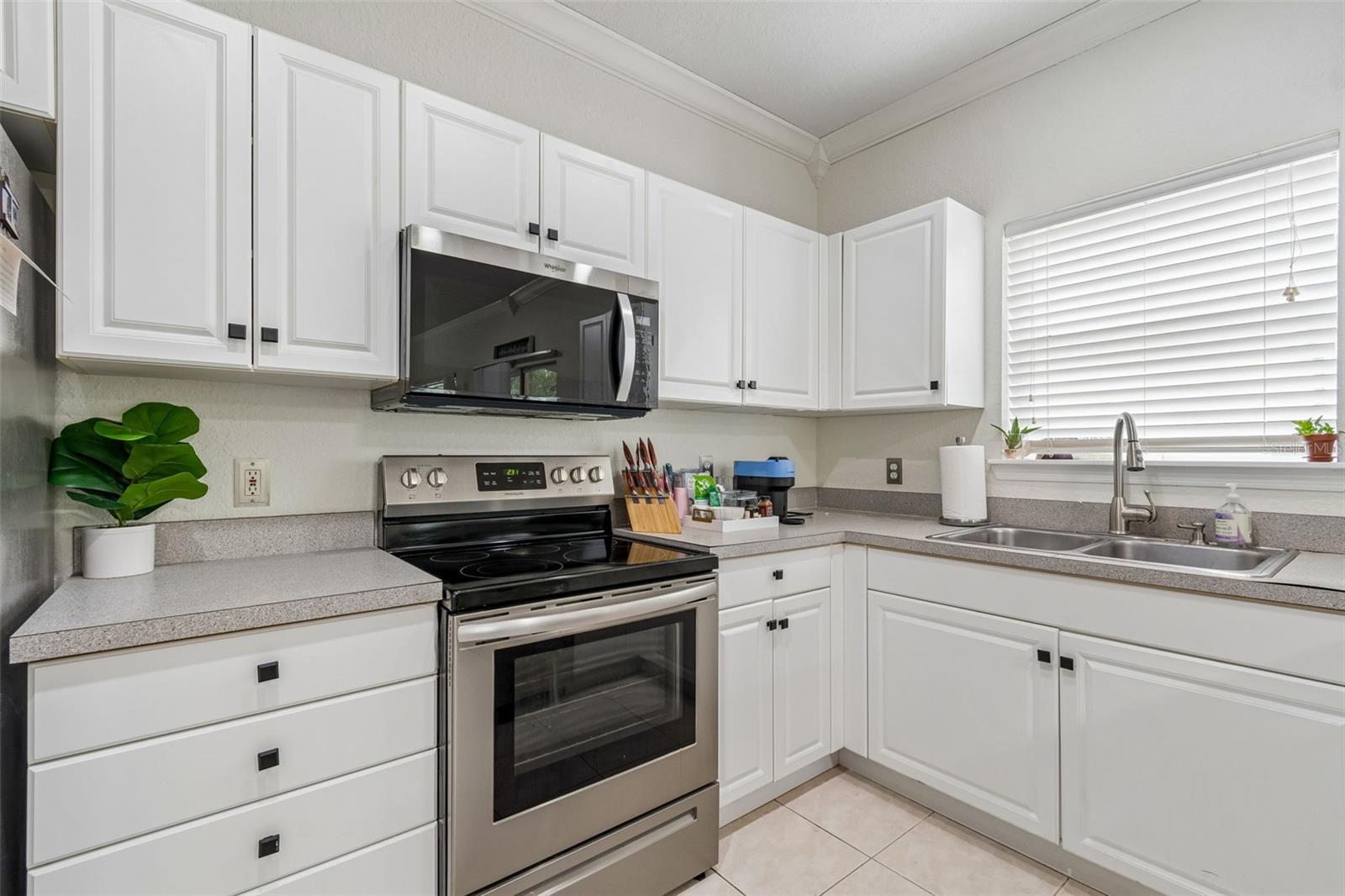 EMERALD POINTE TOWNHOMES - Residential