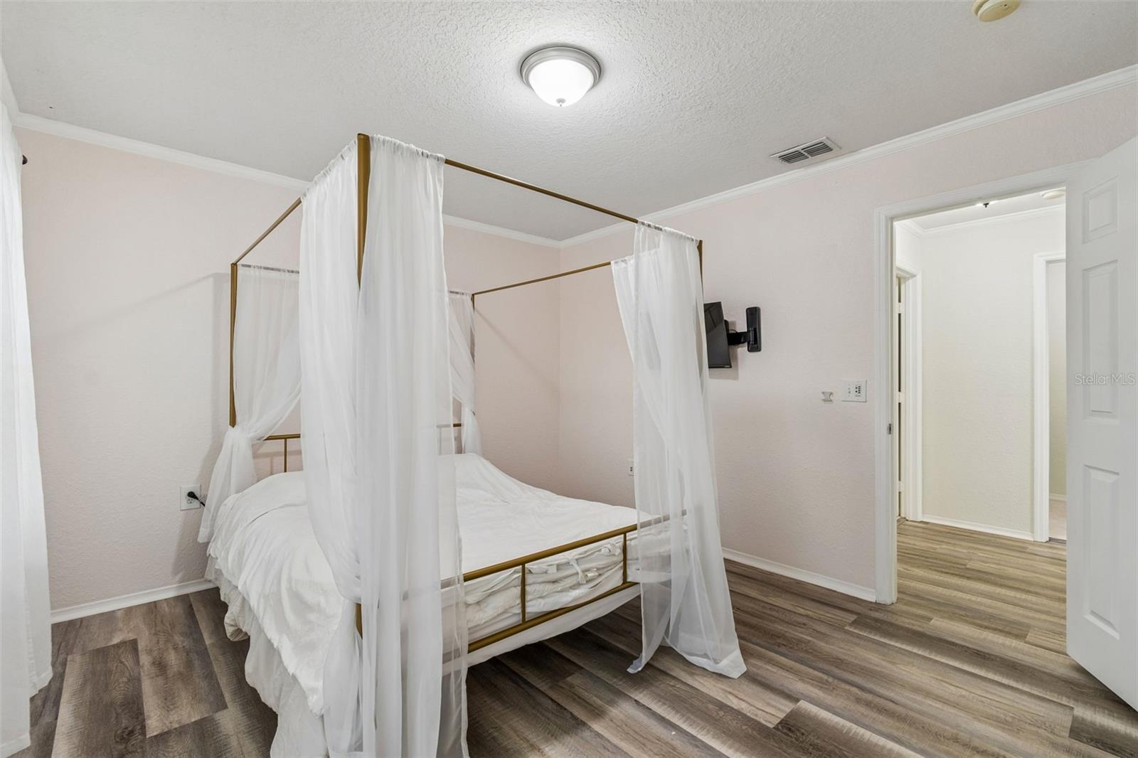 EMERALD POINTE TOWNHOMES - Residential