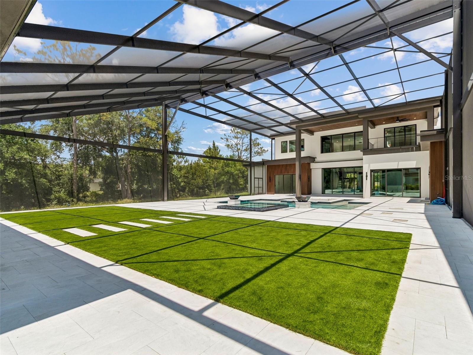 KEYSTONE PALMS - Residential