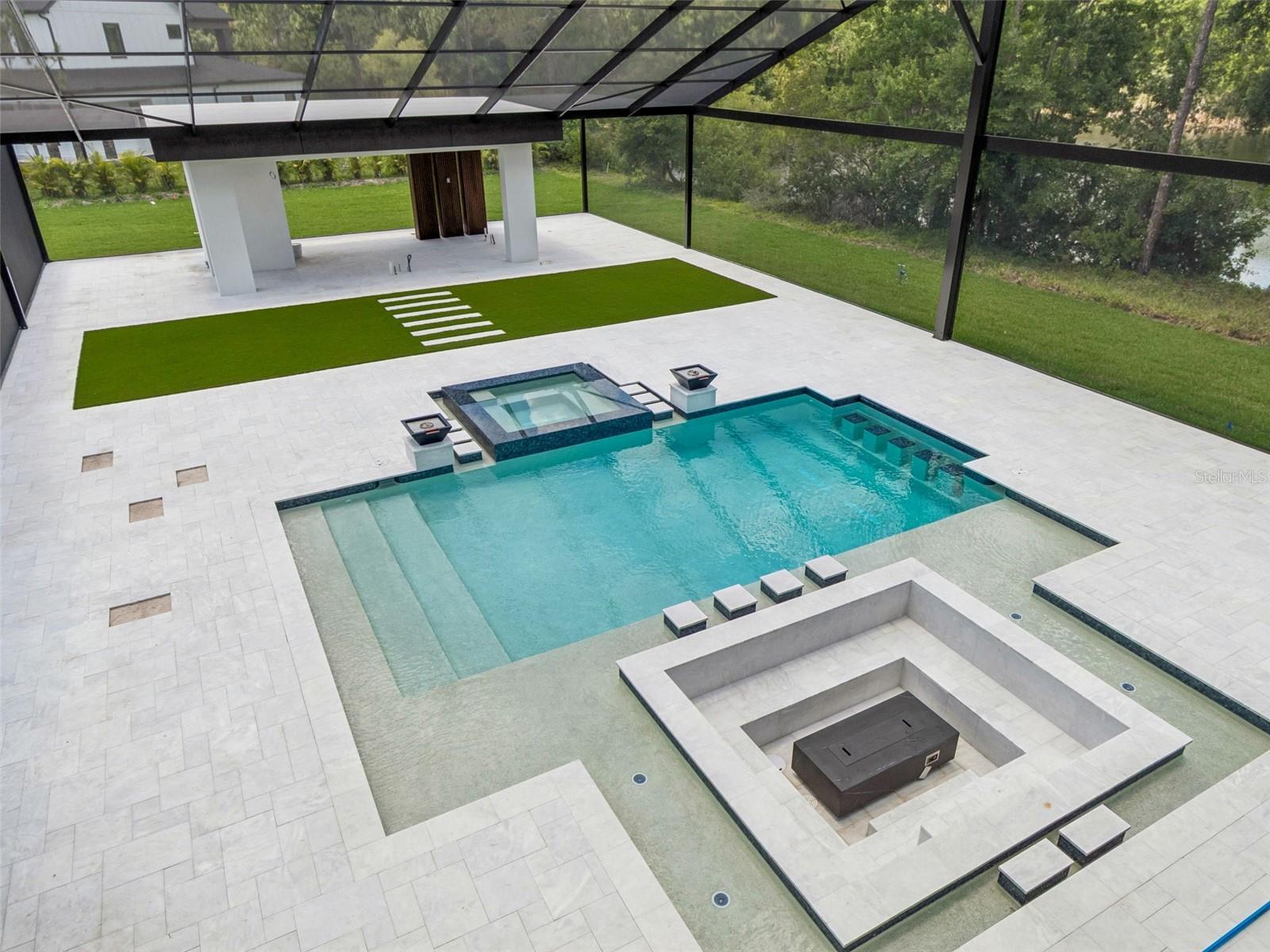 KEYSTONE PALMS - Residential