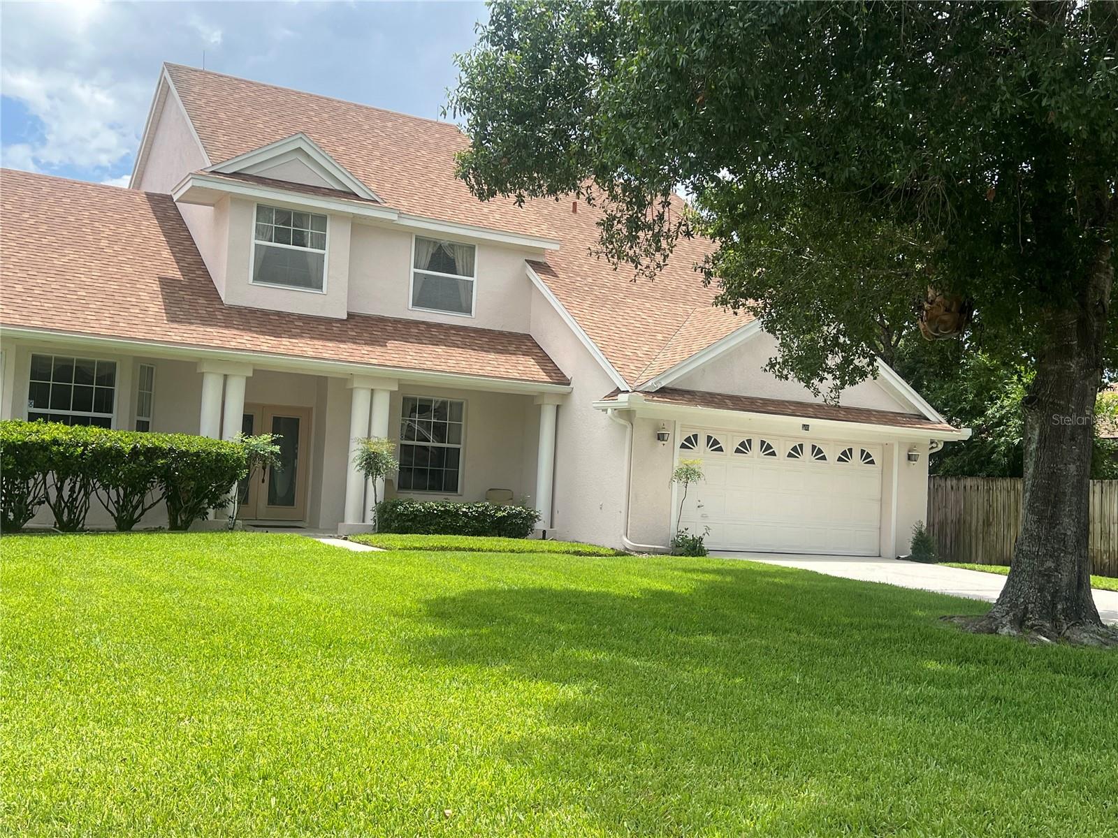 Beautiful Four Bedroom two & half Bath in great neighborhood of Waterford Lakes