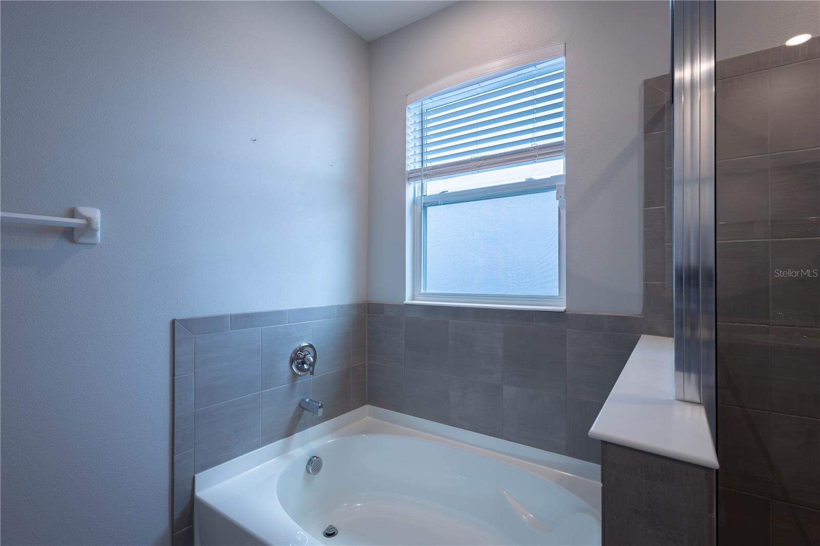 SHELL COVE PH 1 - Residential Lease