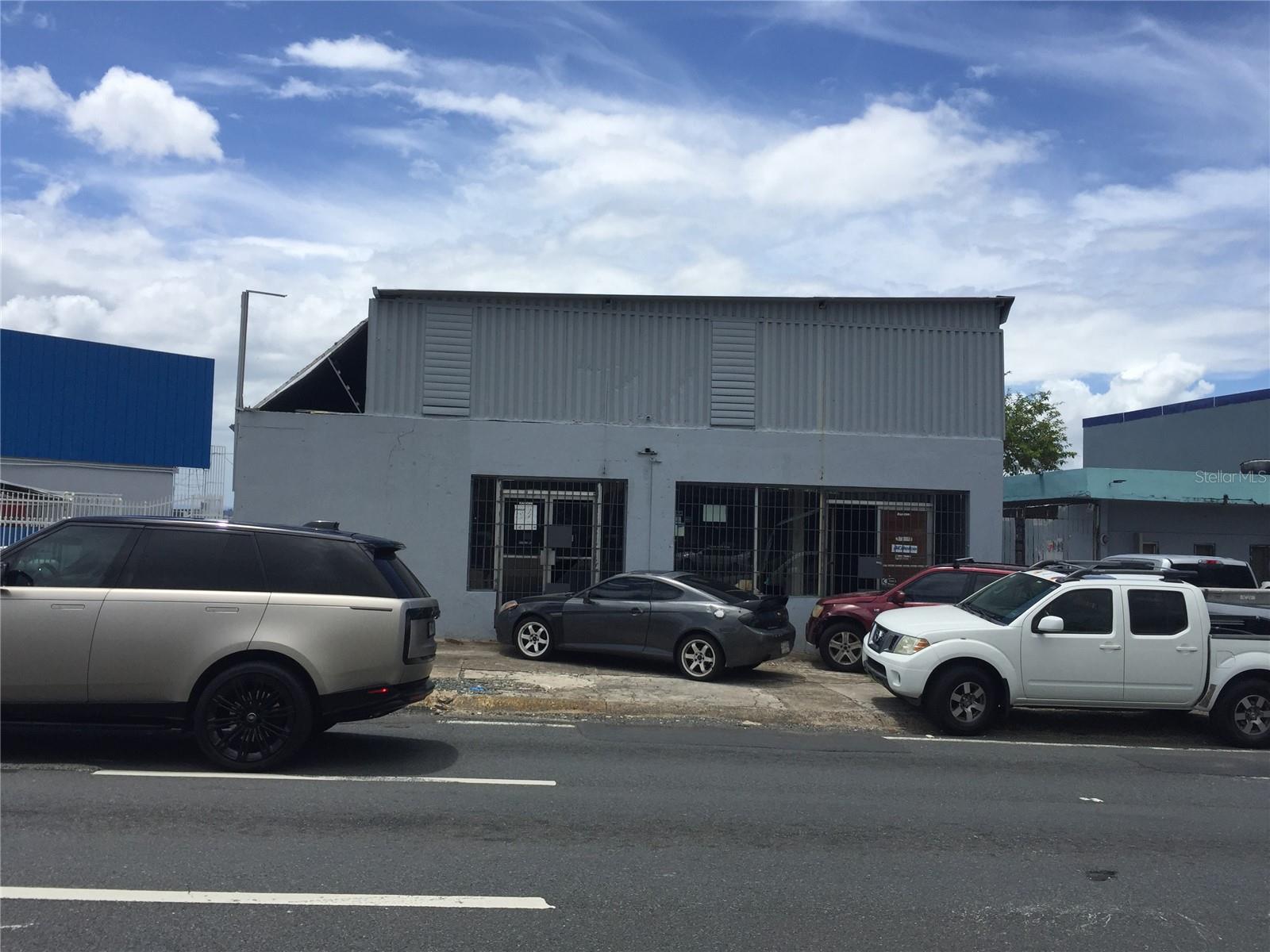 Corner commercial building located in Las Lomas Dev. with direct access to Jesus T. Pinero Ave. This fixer-upper commercial space is composed of 3,673 sq. ft. with two stories; the lot is composed of 260 sq. m. The first level is concrete, and the second level is aluminum built. Lot Zoning C-2, Property Tax = $2,678 (annual).