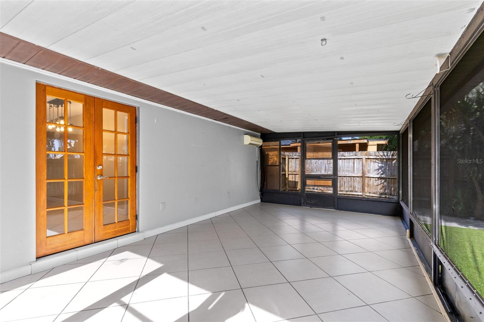 SKY LARK UNIT 2 REP - Residential