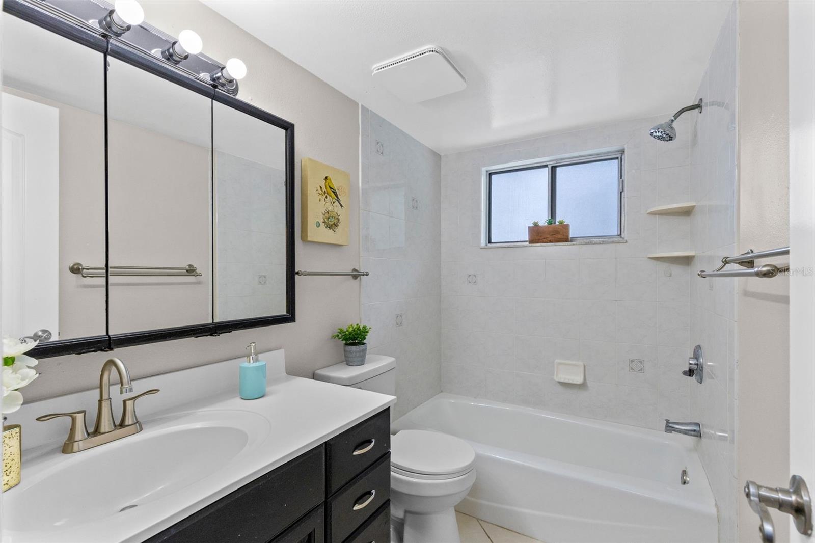 SKY LARK UNIT 2 REP - Residential