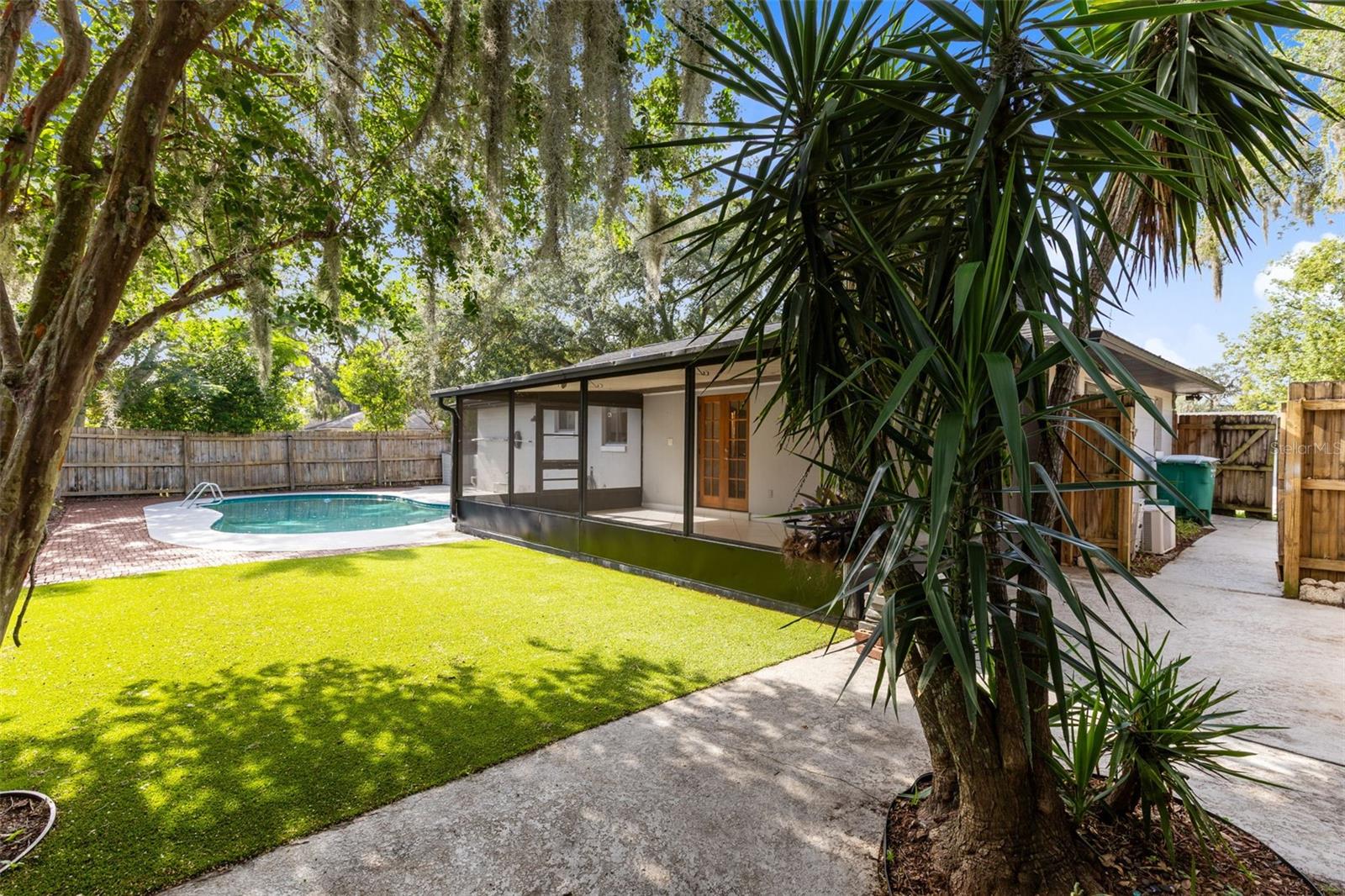SKY LARK UNIT 2 REP - Residential