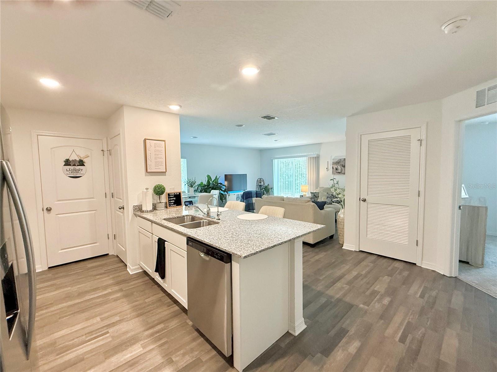 LIVE OAK GOLF & COUNTRY CLUB ESTATES - Residential