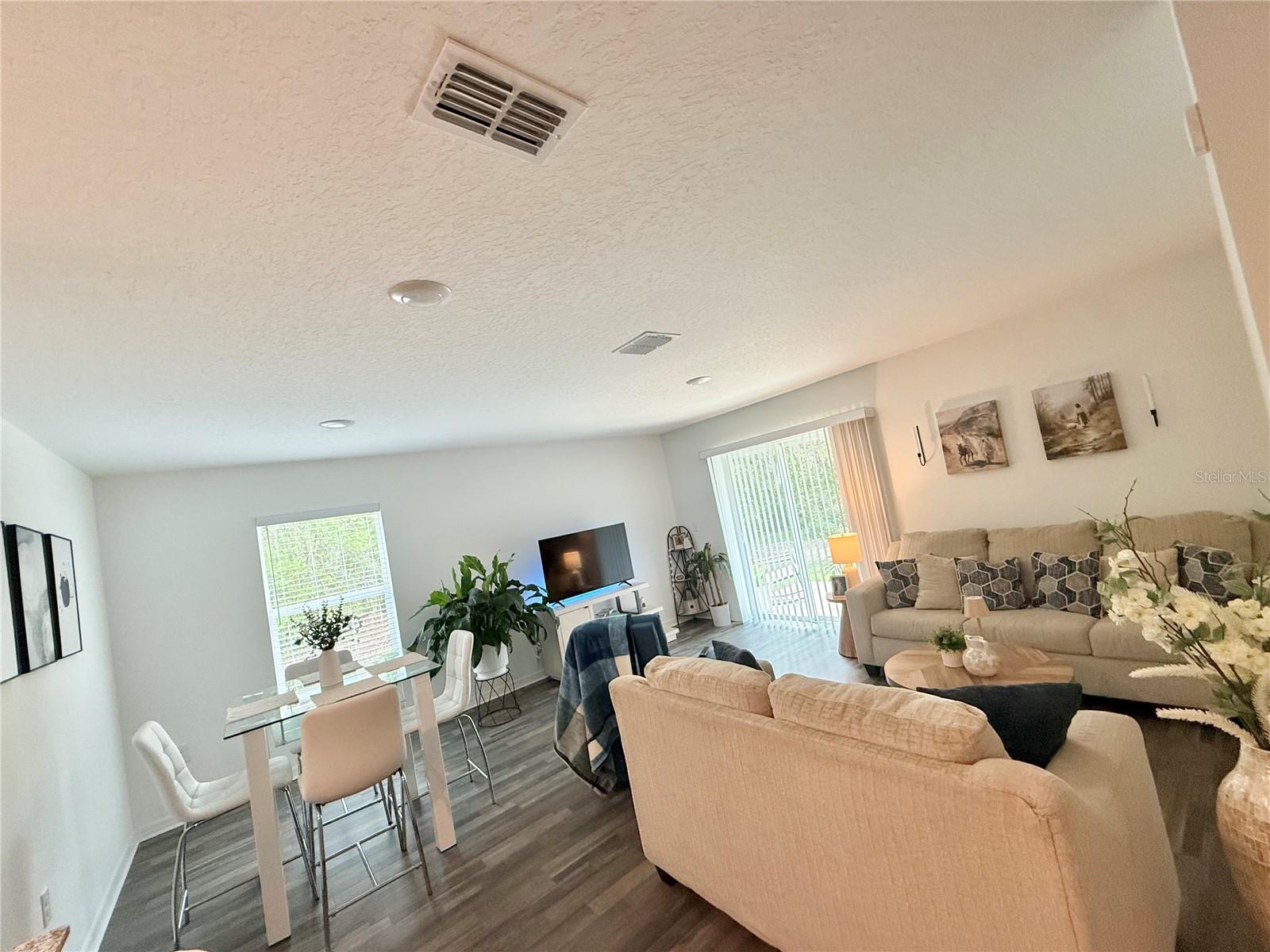 LIVE OAK GOLF & COUNTRY CLUB ESTATES - Residential