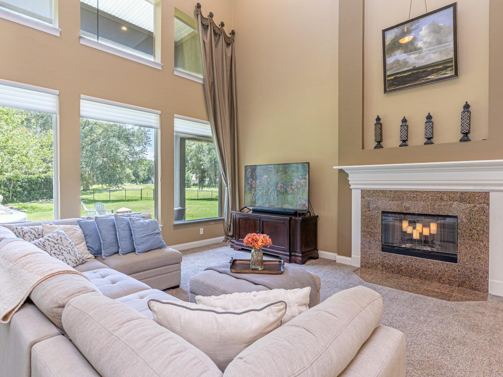 HEATHROW COUNTRY ESTATES - Residential
