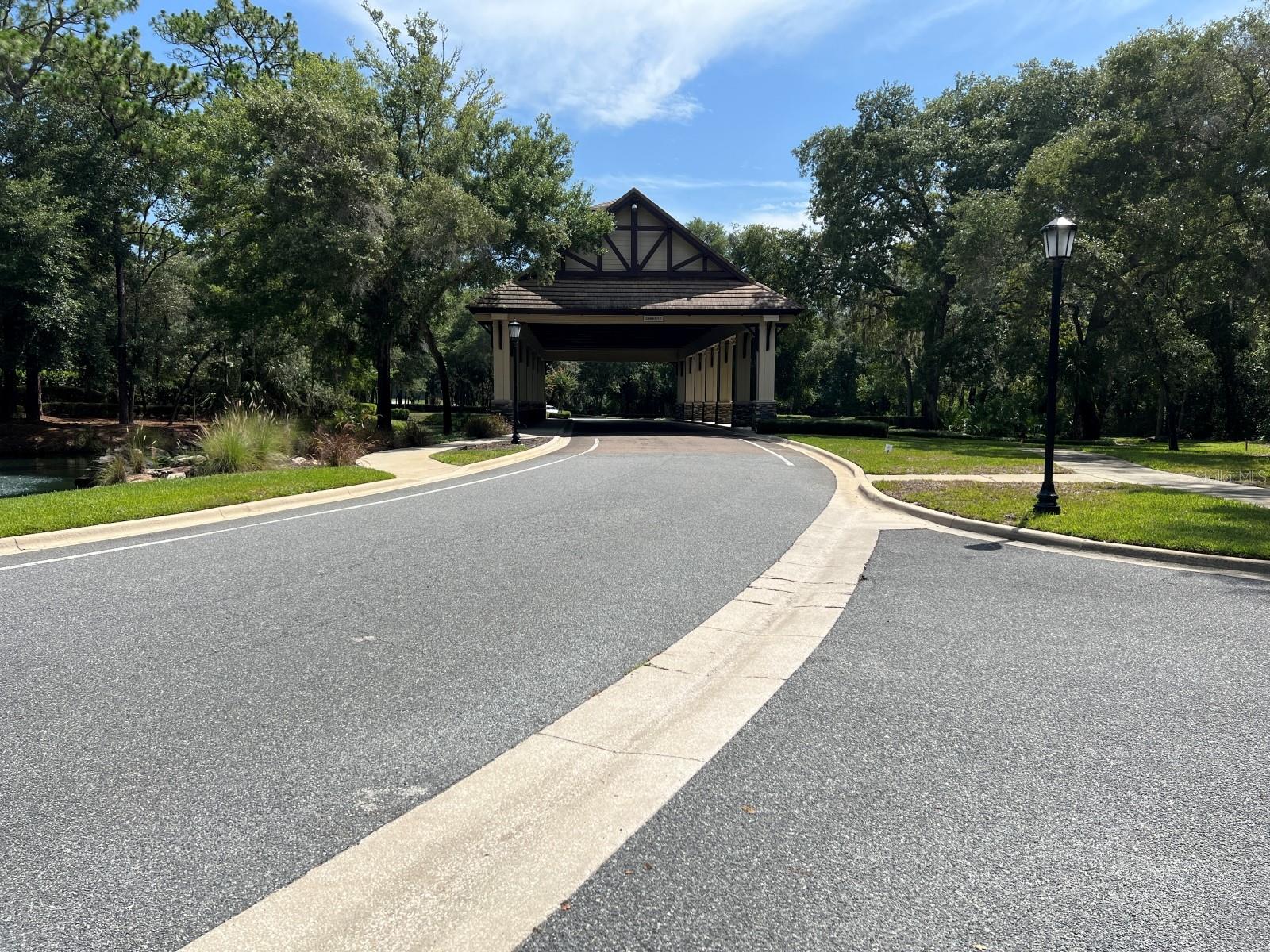 HEATHROW COUNTRY ESTATES - Residential