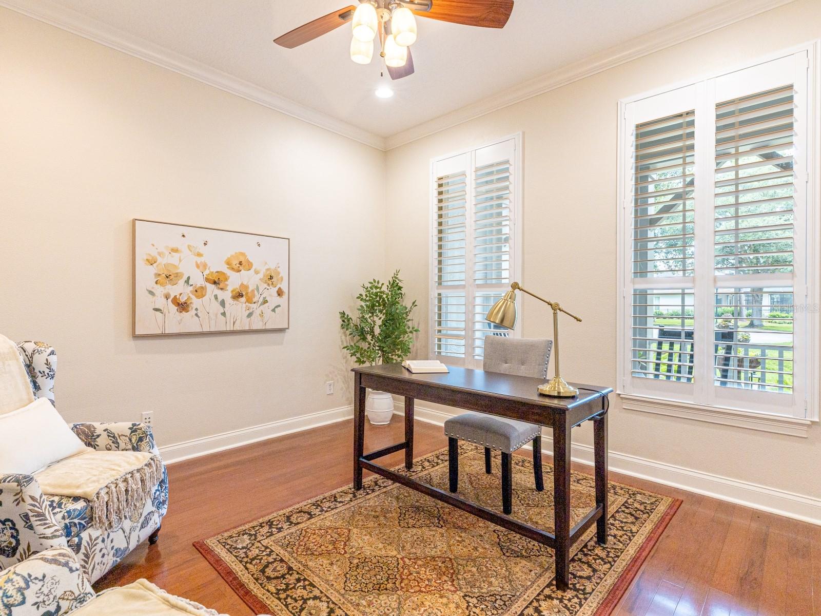 HEATHROW COUNTRY ESTATES - Residential