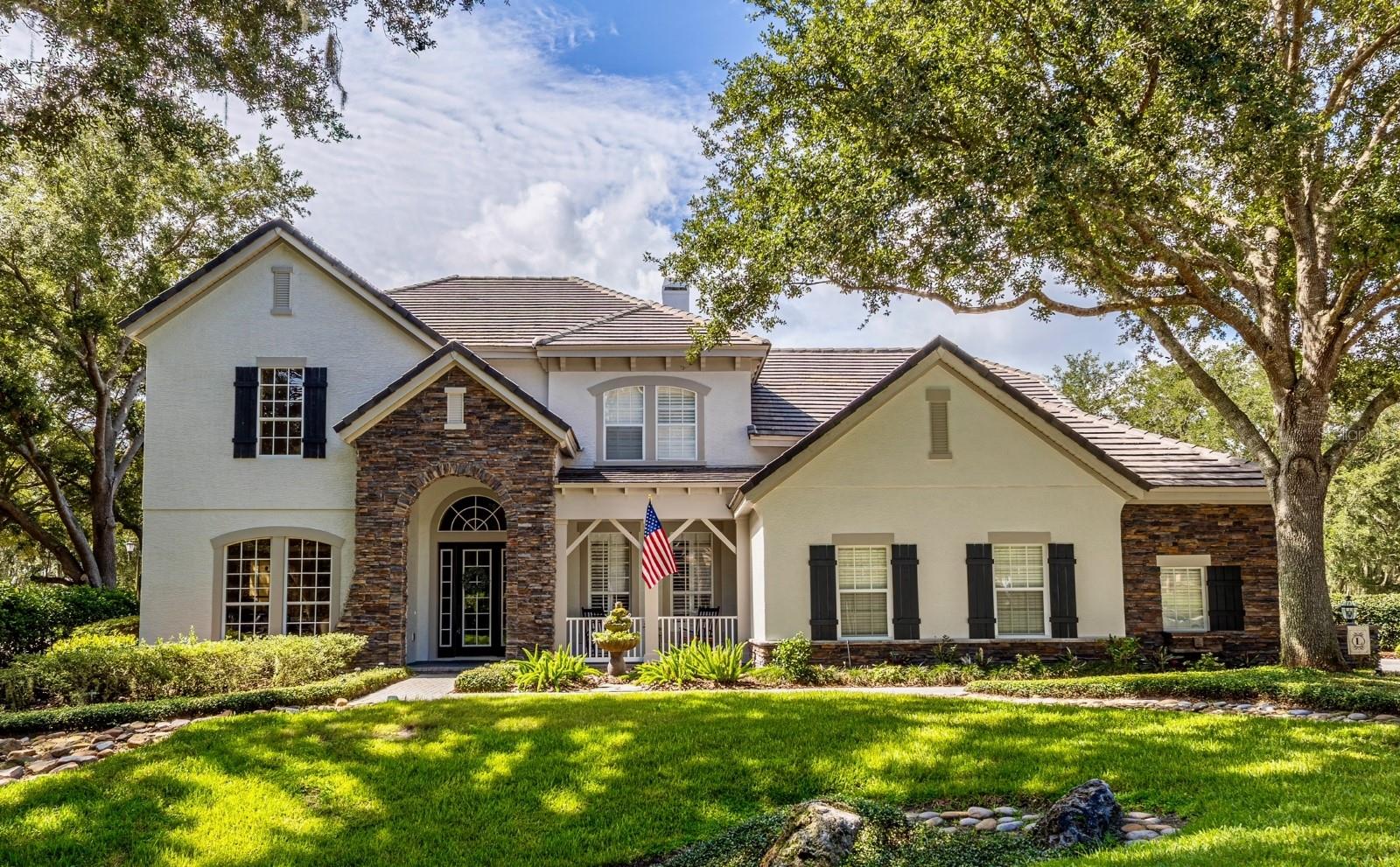 HEATHROW COUNTRY ESTATES - Residential