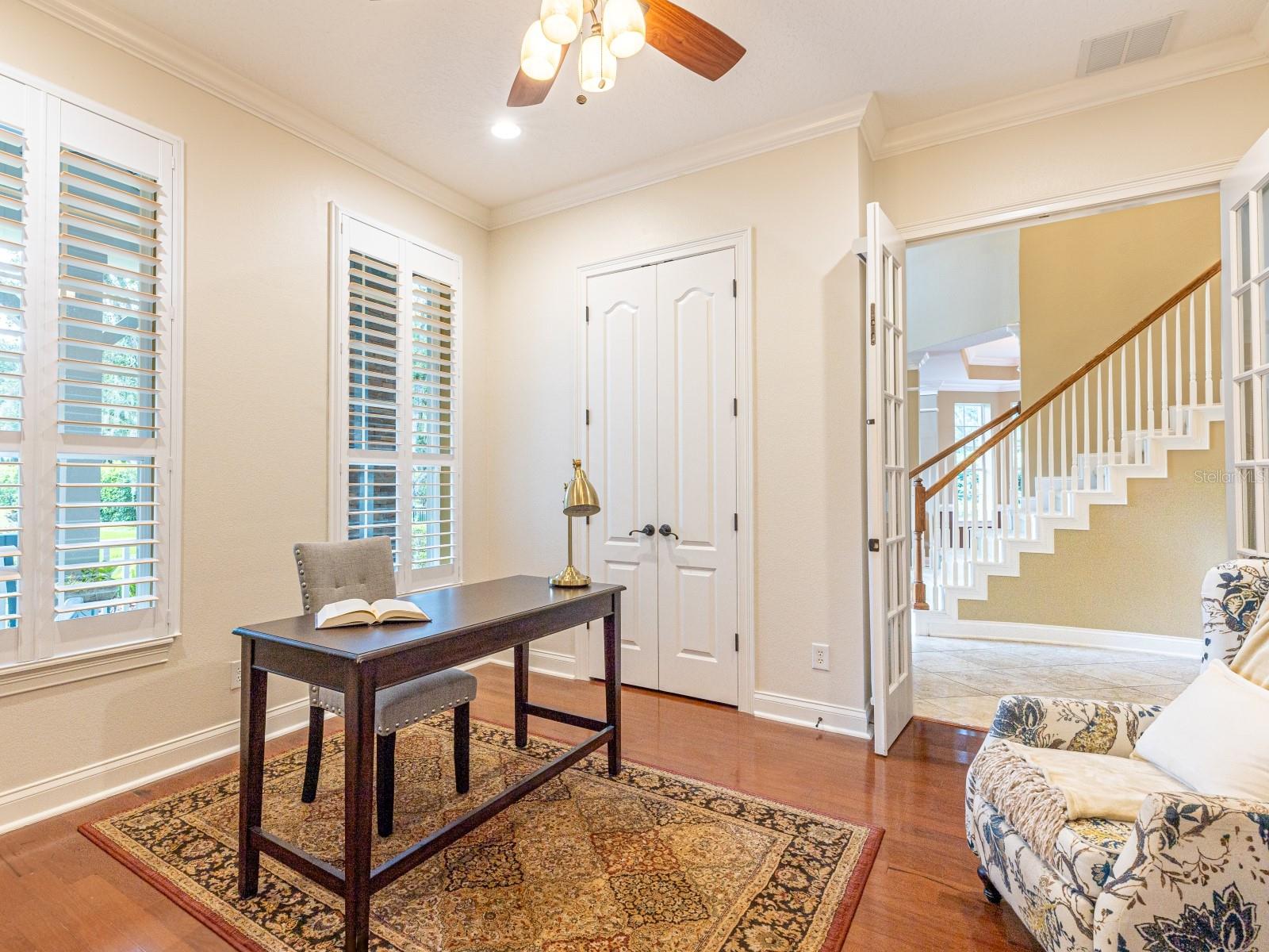 HEATHROW COUNTRY ESTATES - Residential