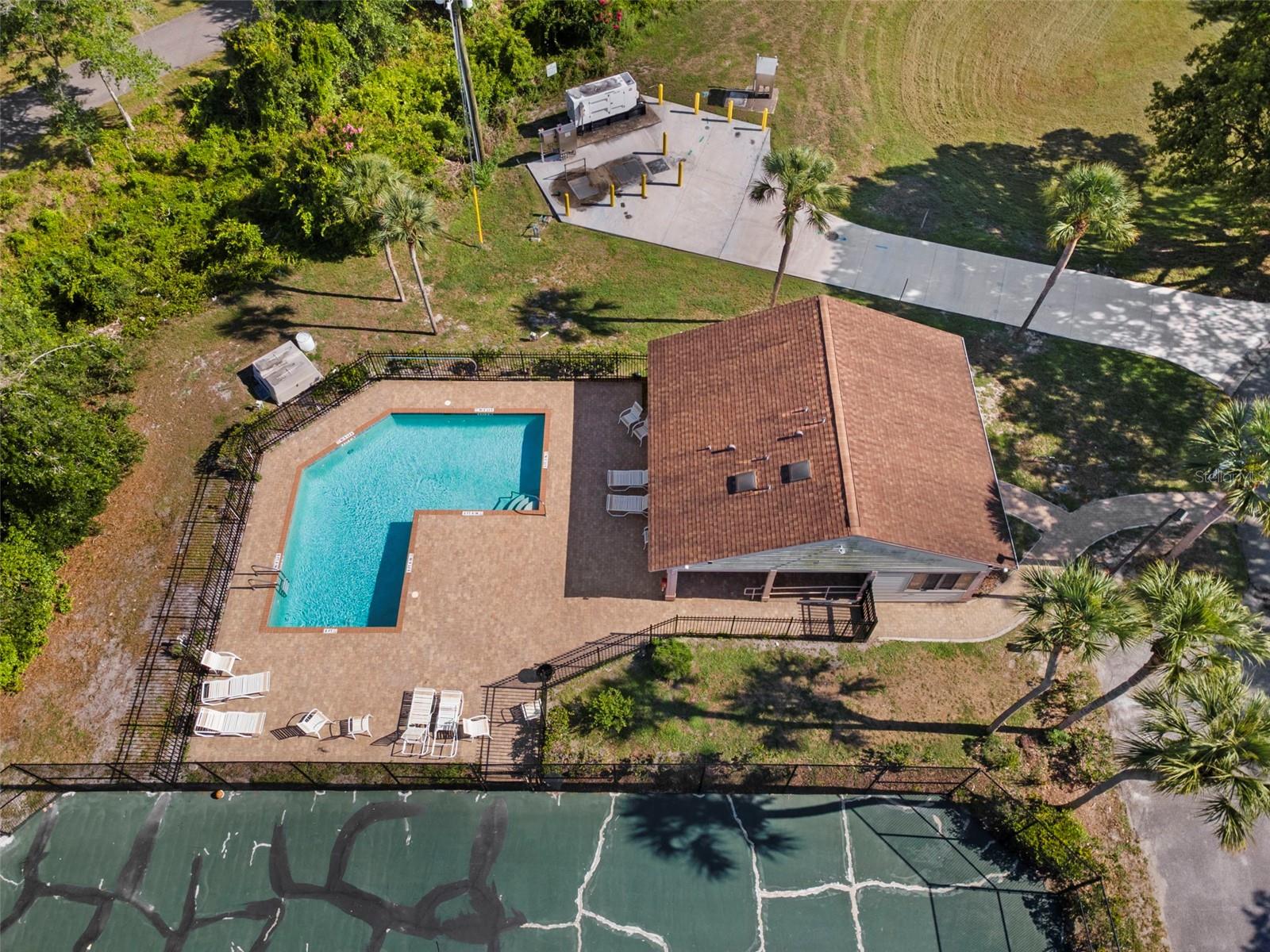 ALOMA PARK - Residential