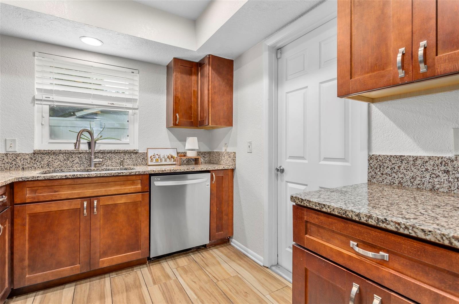 ALOMA PARK - Residential