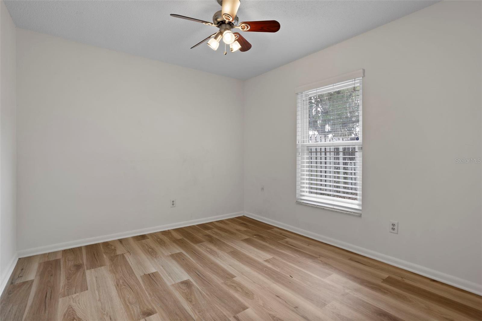 ALOMA PARK - Residential