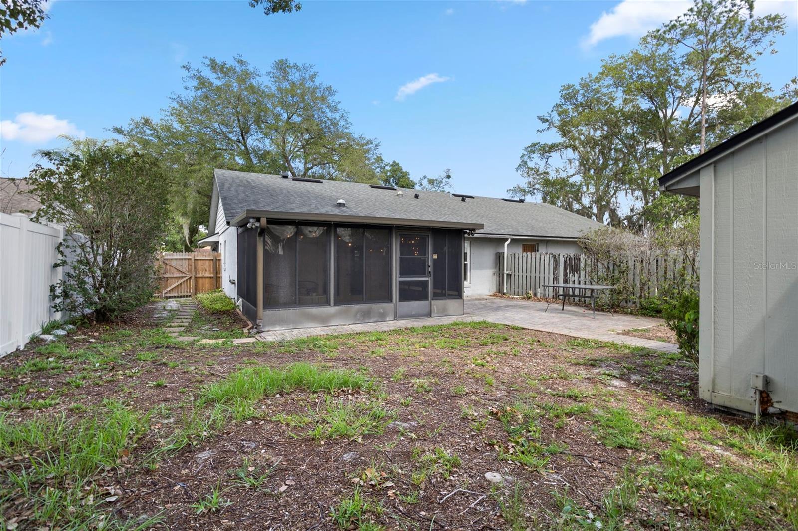 ALOMA PARK - Residential