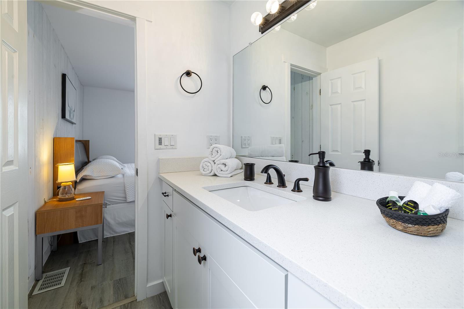 DUPONT LAKES ESTATES INC - Residential