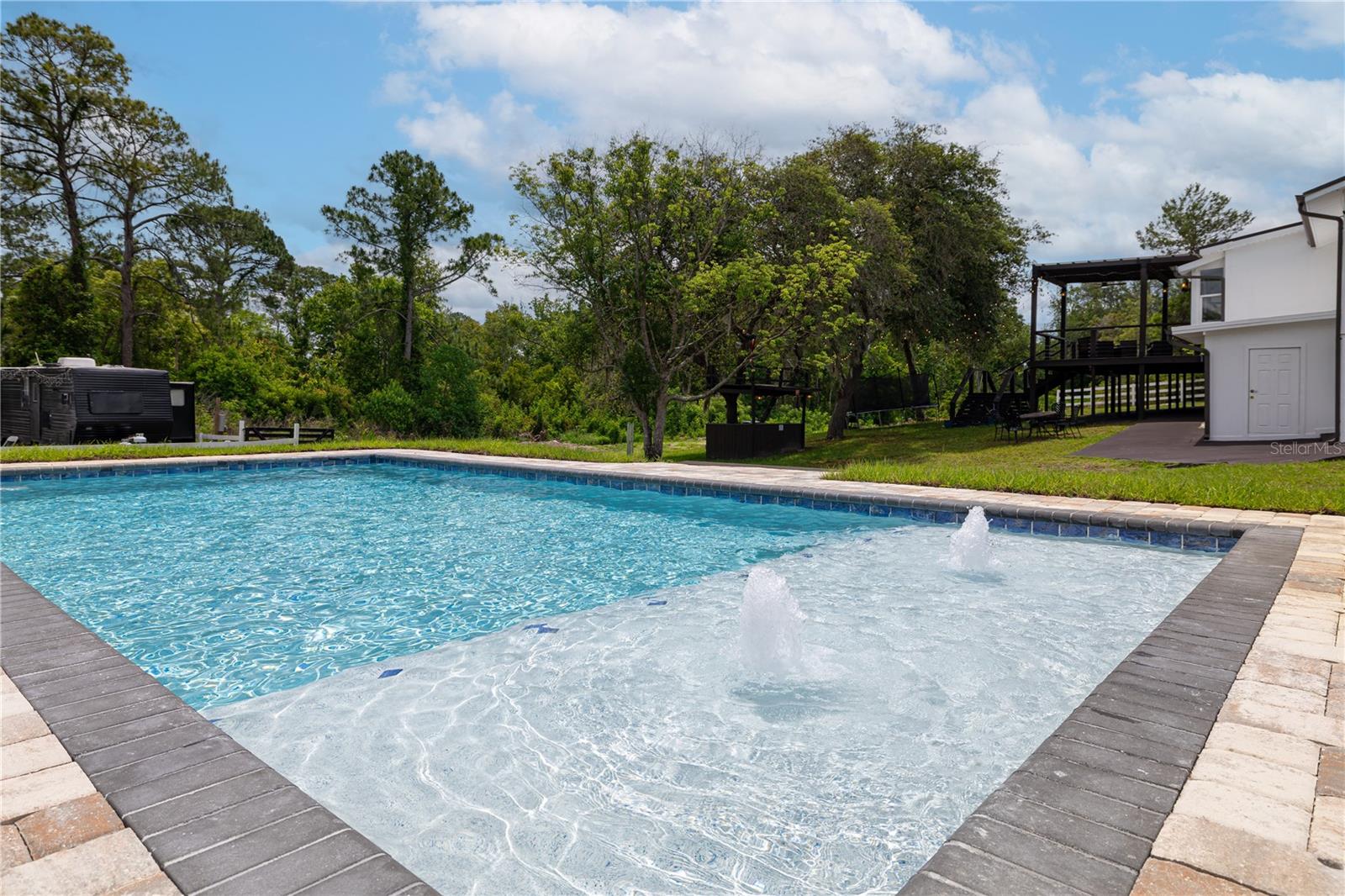 DUPONT LAKES ESTATES INC - Residential