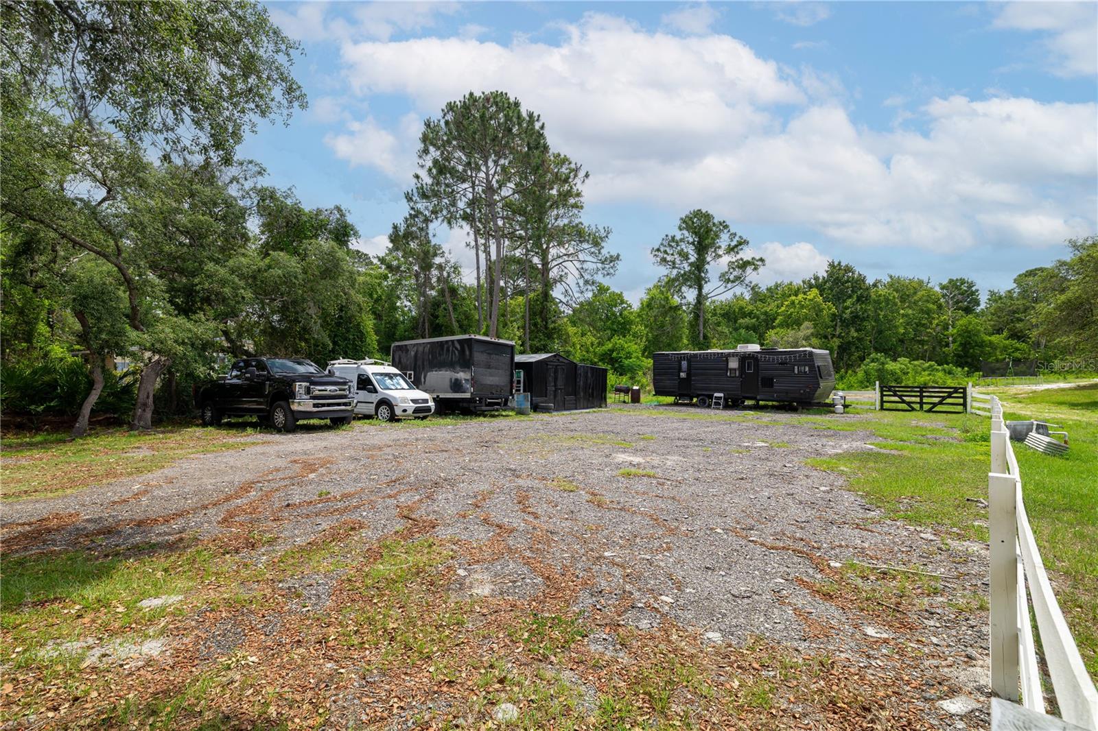 DUPONT LAKES ESTATES INC - Residential