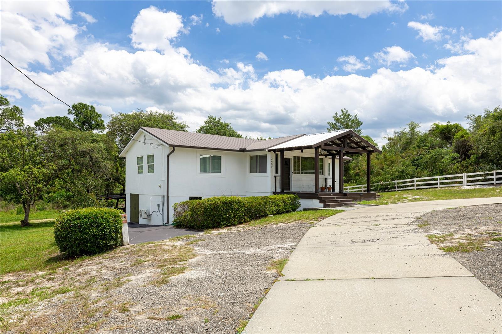 DUPONT LAKES ESTATES INC - Residential