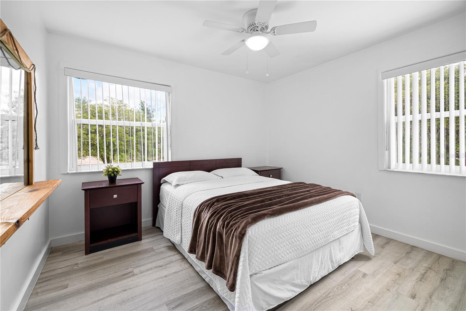 DUPONT LAKES ESTATES INC - Residential